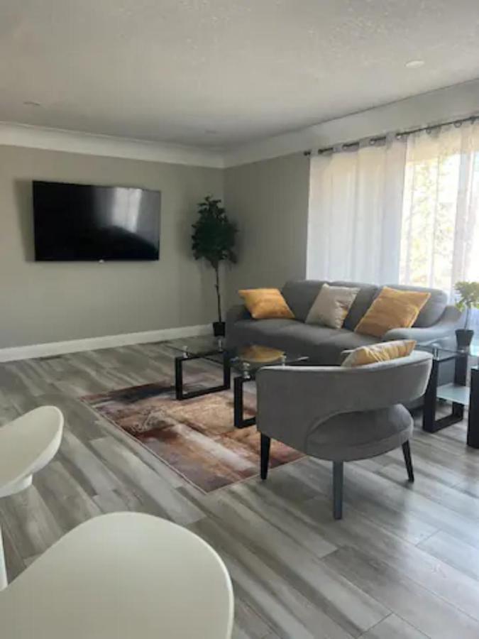 Entire 2 Bedroom Apartment Downtown - U3 Waterloo Ngoại thất bức ảnh