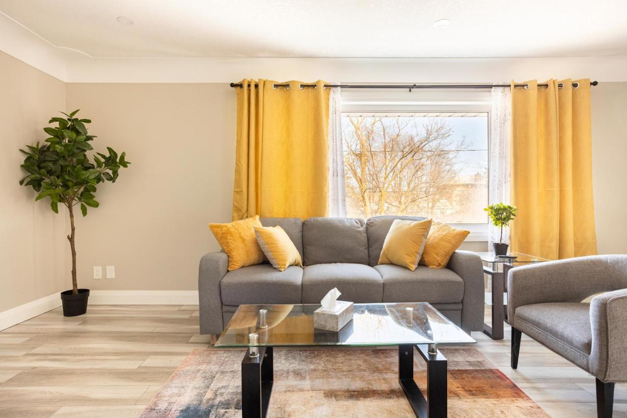 Entire 2 Bedroom Apartment Downtown - U3 Waterloo Ngoại thất bức ảnh