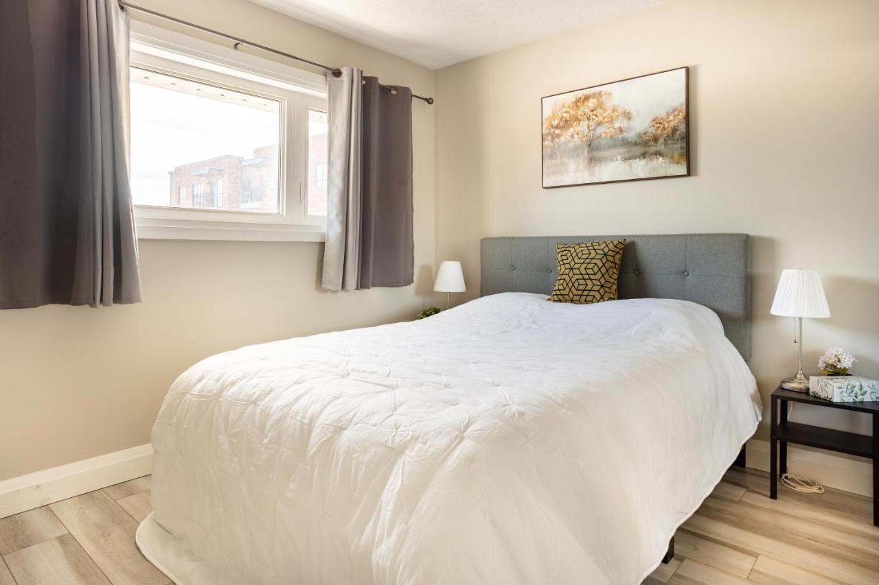 Entire 2 Bedroom Apartment Downtown - U3 Waterloo Ngoại thất bức ảnh